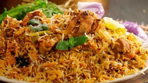 HYDERABADI CHICKEN DUM BIRYANI