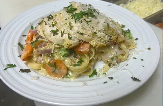 Chicken & Veggie Alfredo