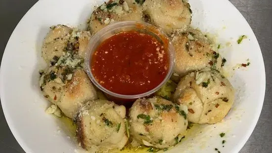 Garlic Knots (8 Pc)