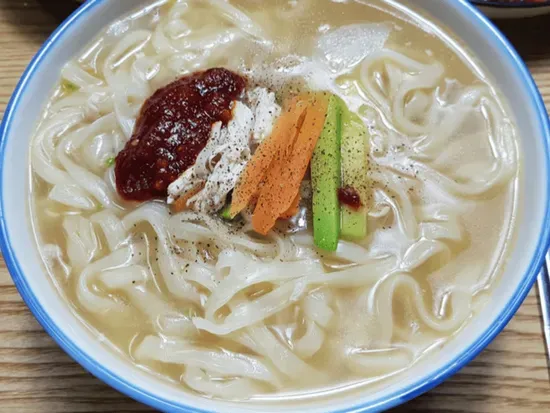 Korean-Noodle-Soup 칼국수