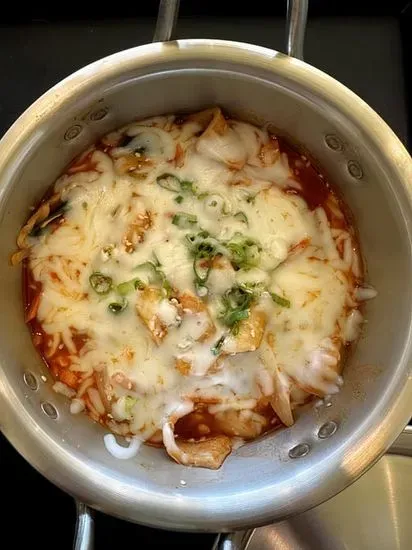 Cheese Dduk bok ki (Spicy Rice Cake with Cheese)