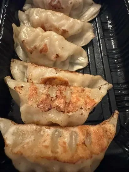 Gyoza (6 Pc)