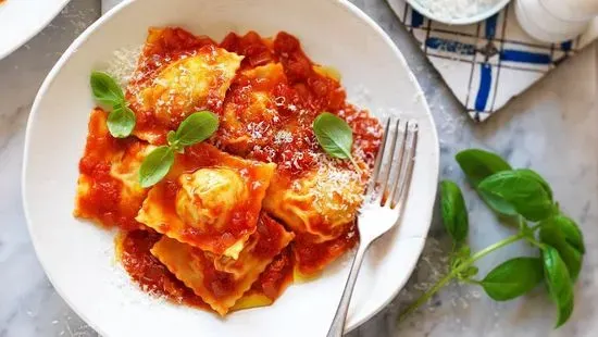 Cheese Ravioli with Tomato Sauce Dinner