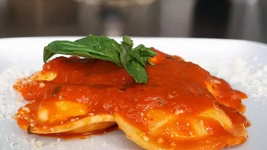 Cheese Ravioli Parmigiana Dinner