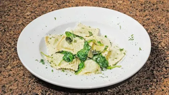 Spinach Ravioli Aglio E Olio