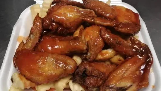 Buffalo Wings w. French Fries