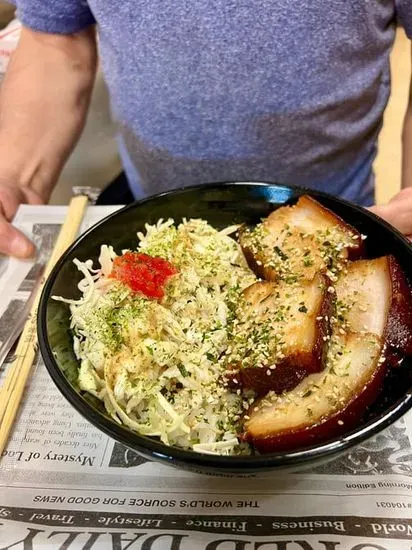 Braised pork belly rice bowl