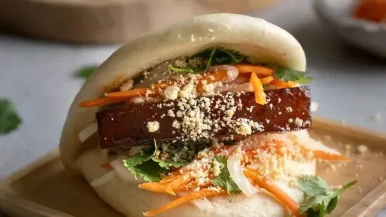 Braised Pork belly Bao (1 piece)