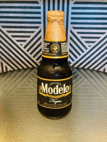 Modelo Negra