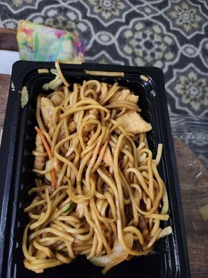 Chicken Lo Mein