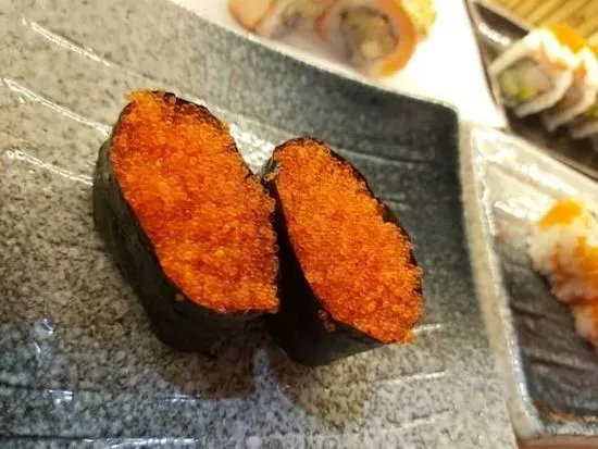 Smelt Roe Nigiri 🐟