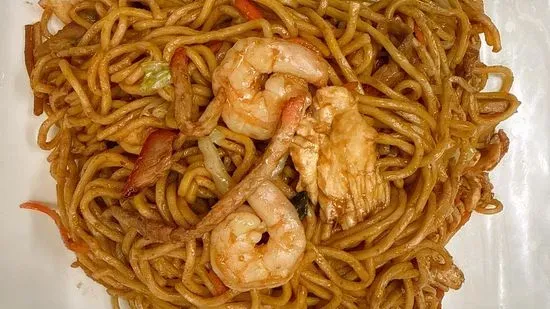 47. House Special Lo Mein