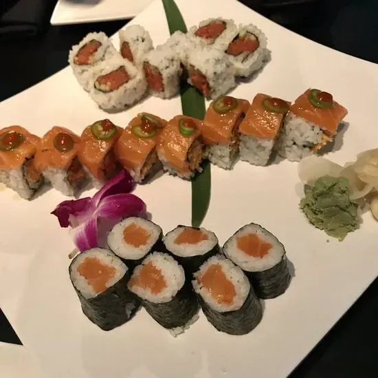 Spicy Salmon Roll