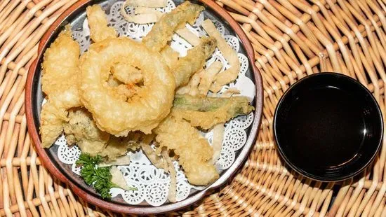 Mixed Tempura (8 Pieces)