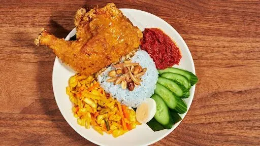 Nasi Lemak With Ayam Goreng & Kuah