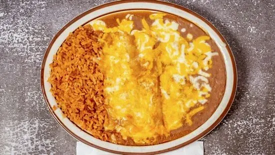 Enchiladas de Pollo Con Mole