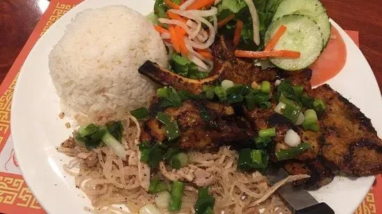 Pork Chop Rice (Com Suon)