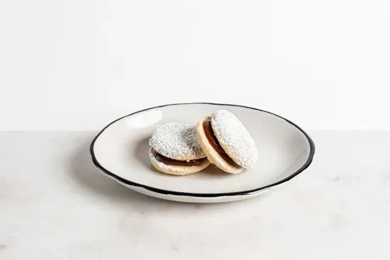 Alfajor Cookies with Dulce de leche