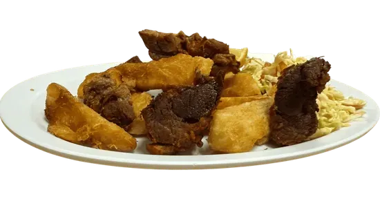 Yuca con Chicharrón / Cassava with Fried Pork Rind