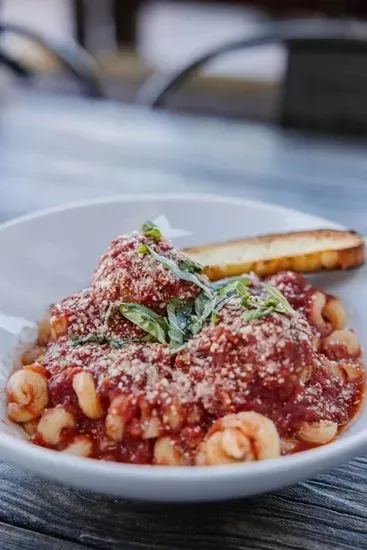 Layla's Cavatappi & Meatballs