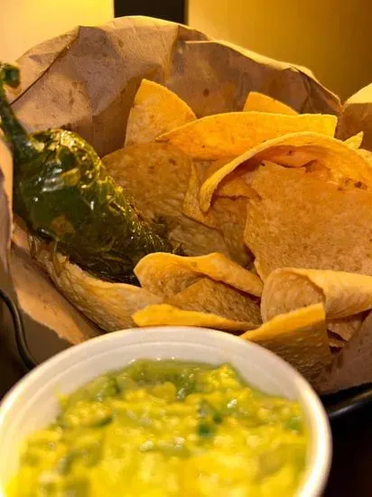 Chips & Guacamole 