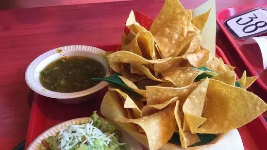 Chips & Guacamole