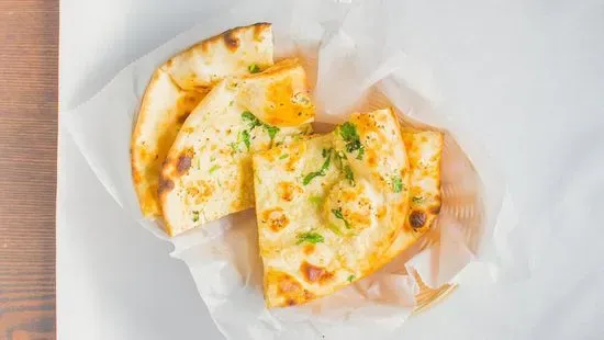 Guntur Naan (Garlic Special)