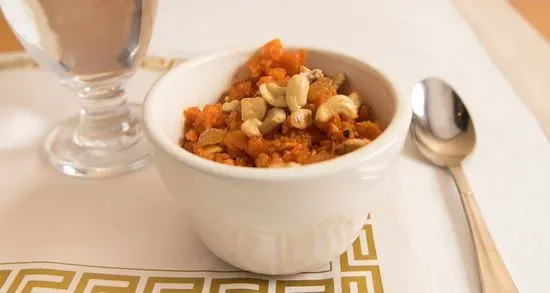 Gajar Ka Halwa (Carrot Halwa)