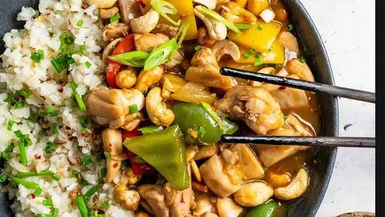 C20. Chicken with Cashew Nuts