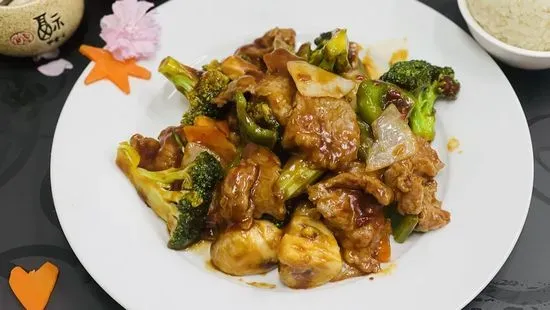 C9. Beef with Chinese Vegetable or Pork