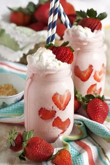 Strawberry  Shake  16oz