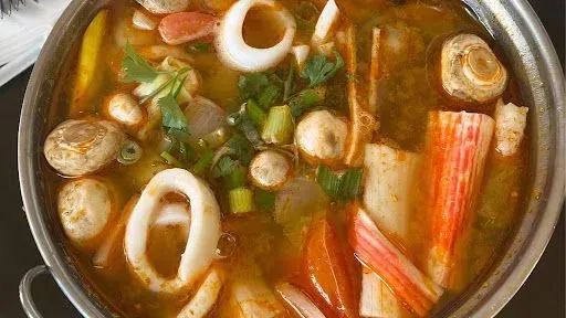 Large Tom Yum Seafood Soup