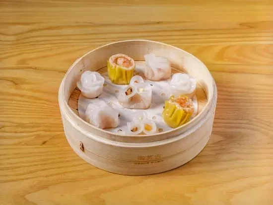 Dim Sum Sampler (8 Pieces)