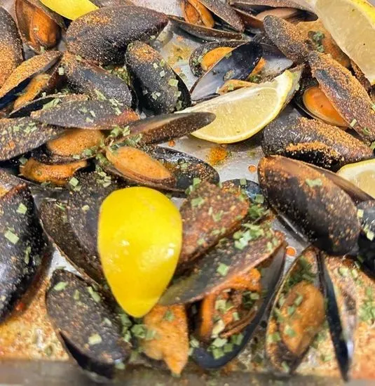 1 lb Mussels