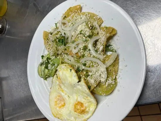 Chilaquiles Verdes / Green Chilaquiles