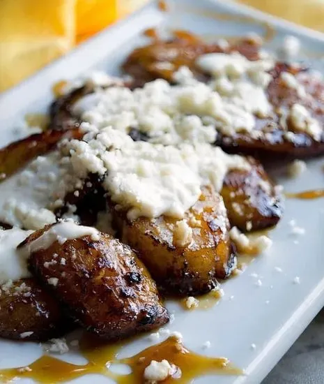 Platano Frito Con crema Y Queso