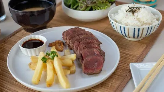 Garlic Steak entrée 