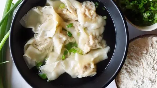 Handmade Wonton in Clear Broth (10)