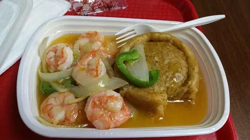 Mofongo Con Camaronss Ajillo