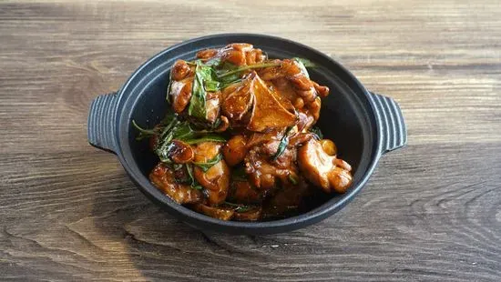 Taiwanese Three Cup Chicken