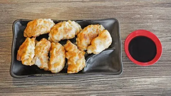 Pan Fried Dumpling (8 Pcs)