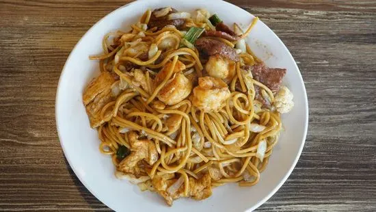 House Special Lo Mein(chicken&beef&shrimp)