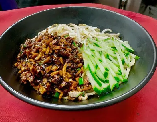 Zha Jiang Mian / 炸醬麵