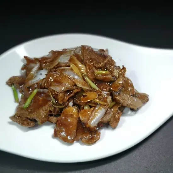 B11. Mongolian Beef(Spicy) B11.蒙古牛肉