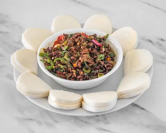 Spicy Beef with Lotus Leaf Buns 荷叶饼夹香辣牛肉