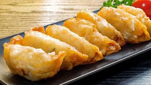 Japanese Yakiniku Gyoza - Deep Fried Beef Potstickers 5 Pieces