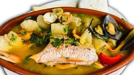 Sopon de Pargo bañado en mariscos