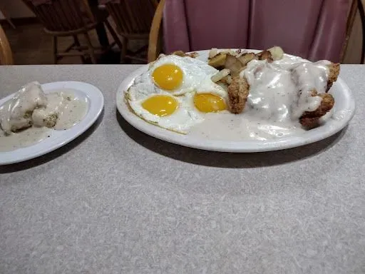 Senior Biscuit & Gravy