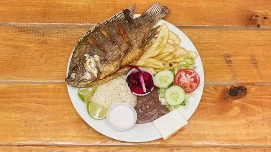 Pescado Frito / Fried Fish