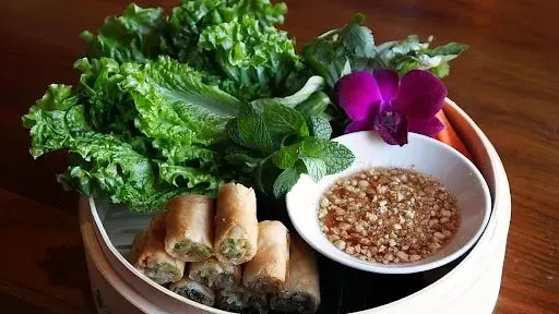 Vegetable Crispy Rolls